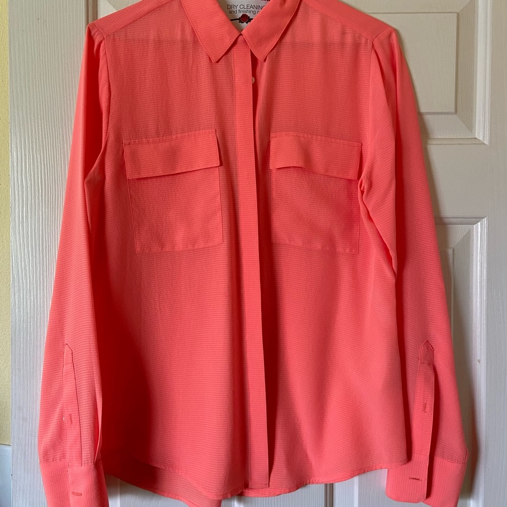 Banana Republic Woman’s Button Up